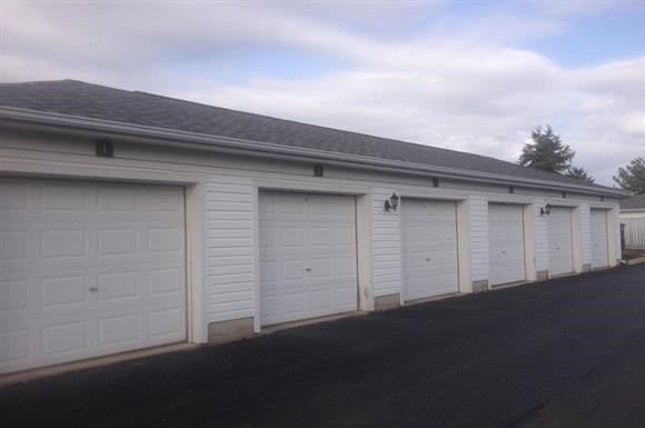 Apartments in Centerville | Ashton Glen