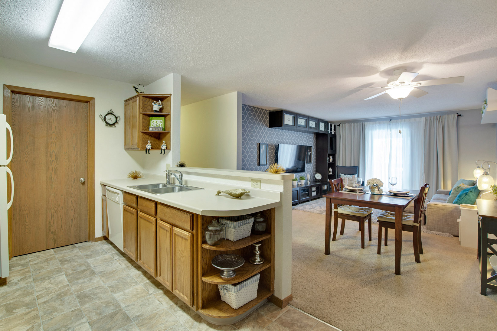 Hidden Valley Apartments in Savage, MN