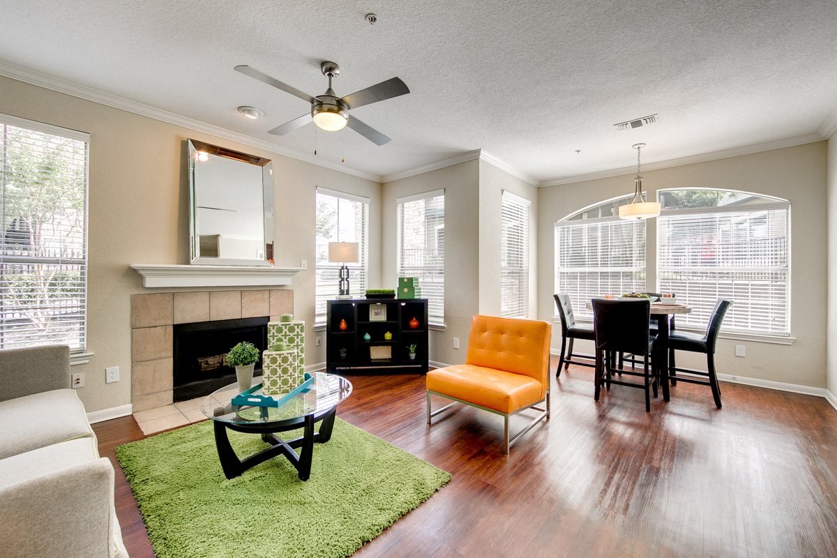 Photos and Video of Stonebriar of Frisco Apartments in