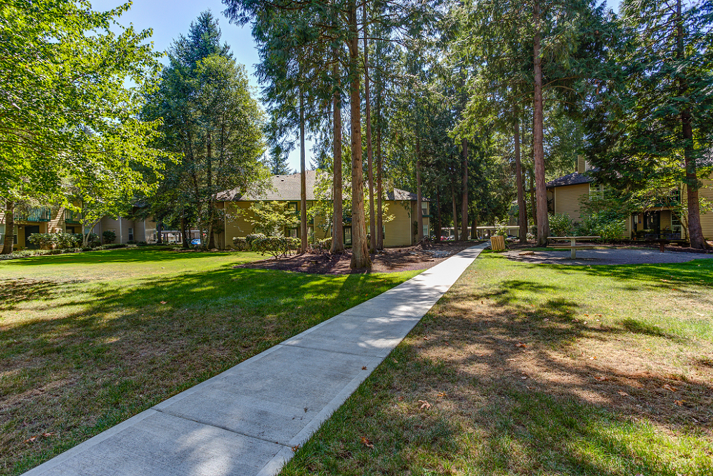 Commons at Creekside Apartments Hillsboro Apartments