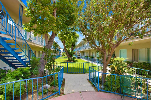 Manager Property Roscoe Blvd Manager Property Roscoe Blvd