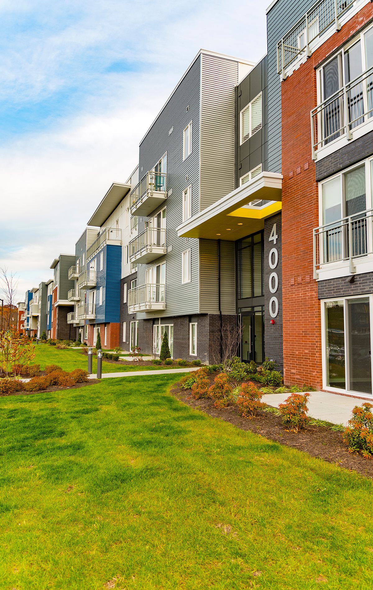 Renovated Building The Ridge at Robinson Apartments Provides Renovated Apartment Homes With modern Amenities
