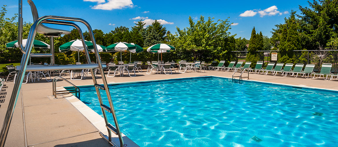 Spruce Pond Apartments For Rent in Holbrook, NY