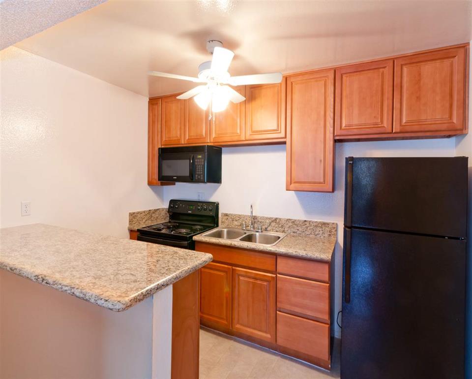 Photos Gallery of Vista Apartments in Mar Vista Photos