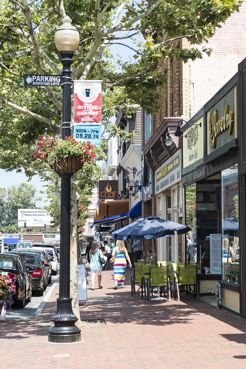 Nearby shopping and dining Options at West Side Lofts, Red Bank NJ 07701
