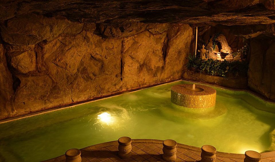 Beverly Hot Springs