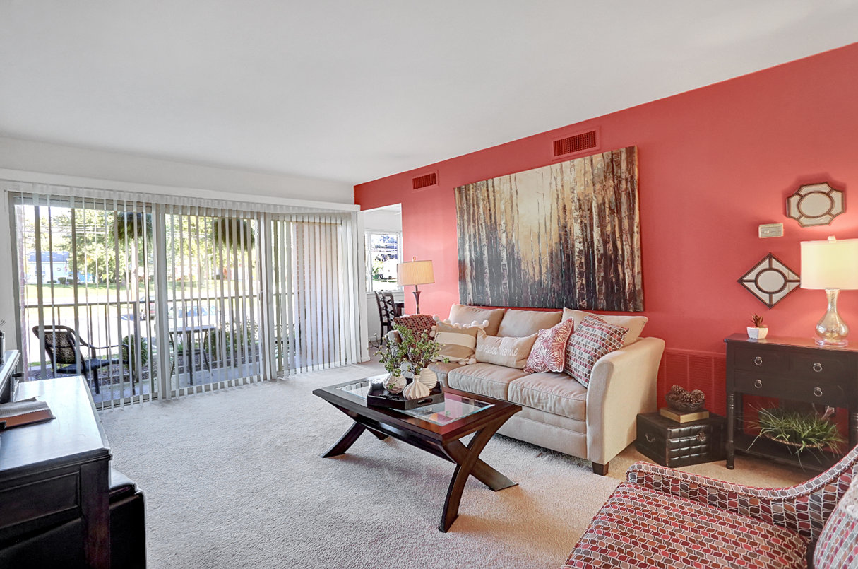 Twin Lakes Apartment