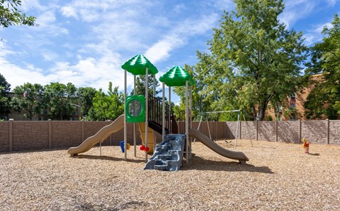 at Monaco Lakes Apt, Denver, 80222