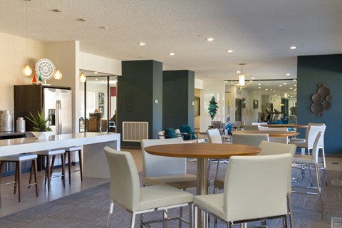 at Monaco Lakes Apt, Denver, Colorado