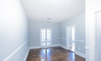 376 Park Avenue - Photo Gallery 3