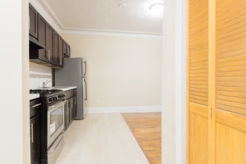 120 South Harrison - Photo Gallery 6