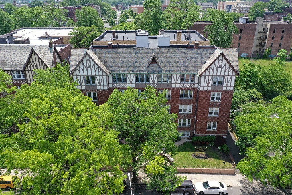 17 Summit Street