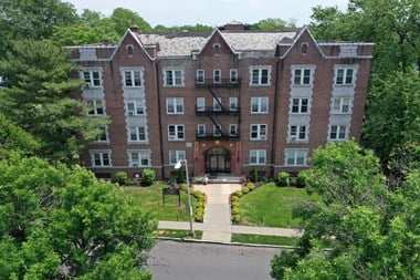 112 Lincoln Street 1-2 Beds Apartment for Rent - Photo Gallery 1