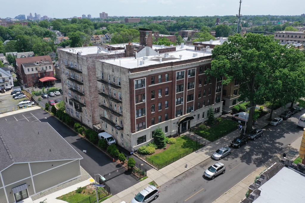 60 N Arlington Avenue