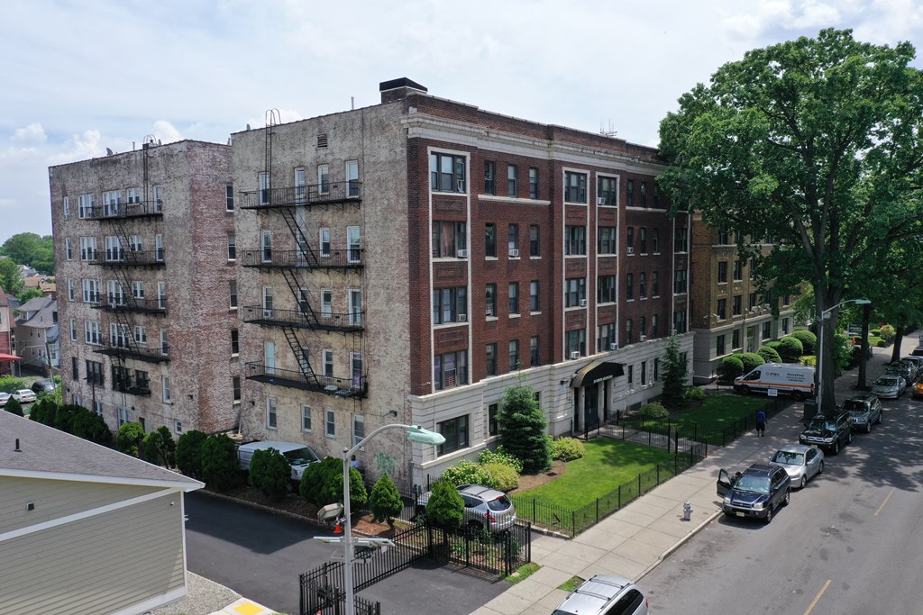 60 N Arlington Avenue