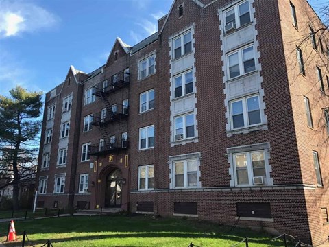 112 Lincoln Street 1-2 Beds Apartment for Rent - Photo Gallery 8