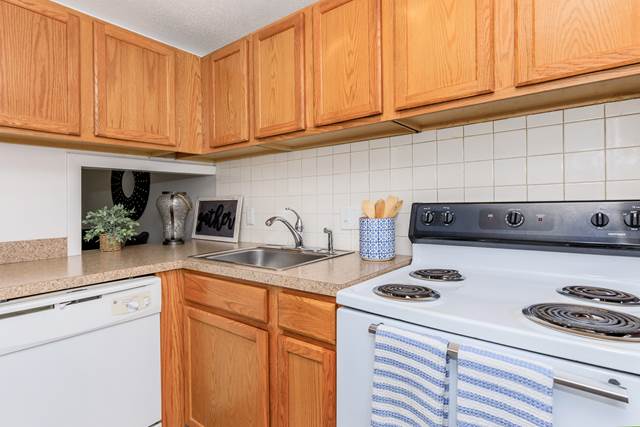 Nutmeg Woods Apartments