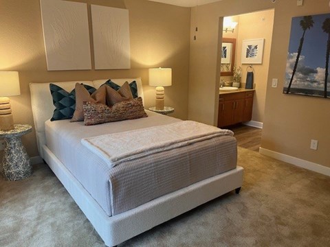 5580 Fountain Lake Circle 1-3 Beds Apartment for Rent