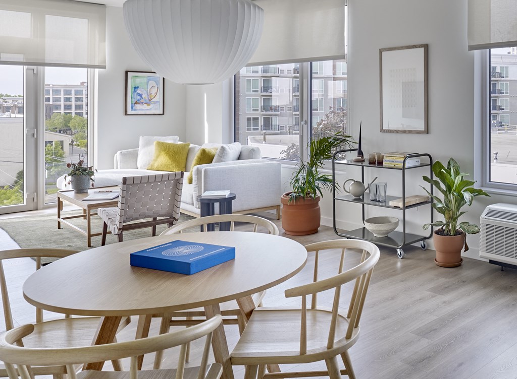 Spacious living room