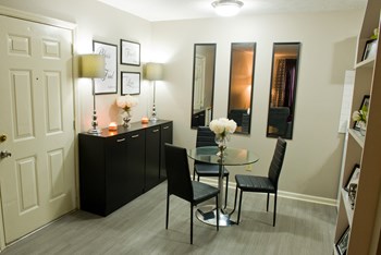 116 Brock Street 1-2 Beds Apartment for Rent - Photo Gallery 4