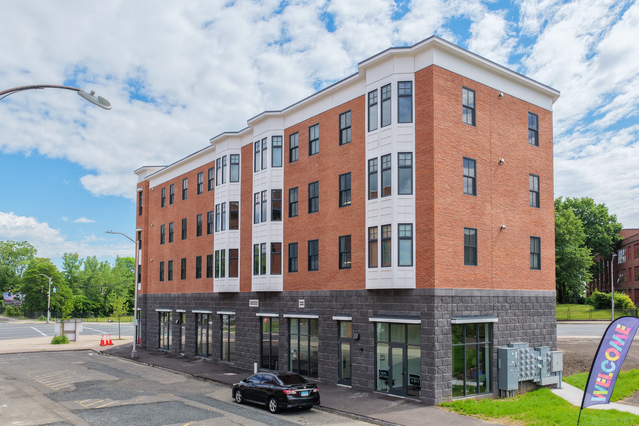 Arrowhead Flatiron Apartments