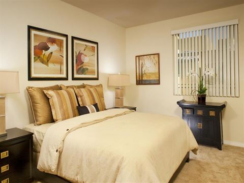 Spacious 2,3 Bedroom Apartments at The Verandas, Canoga Park, CA
