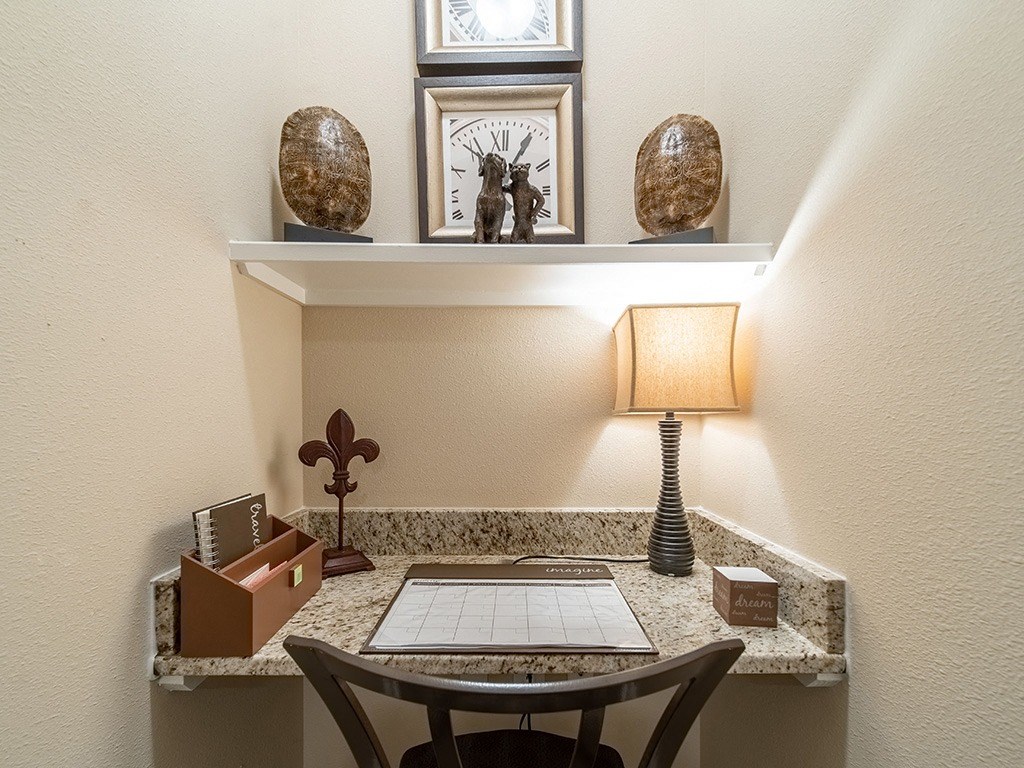 Small Desk at Rose Heights Apartments, Raleigh, 27613