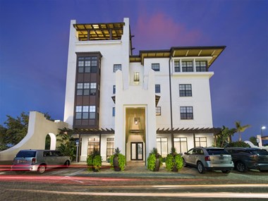 4460 Lower Park Road 1-3 Beds Apartment for Rent - Photo Gallery 3
