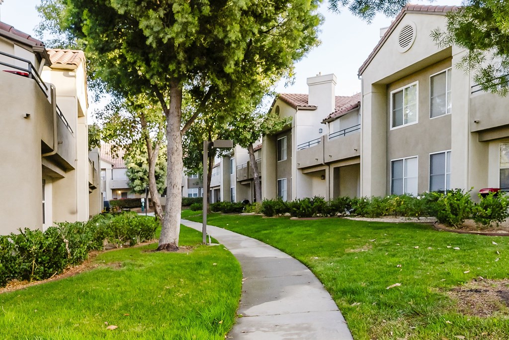 Green Space Walking Trail at Legends at Rancho Belago, Moreno Valley, California