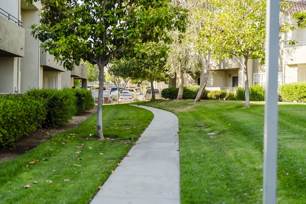 Walking Path at Legends at Rancho Belago, Moreno Valley