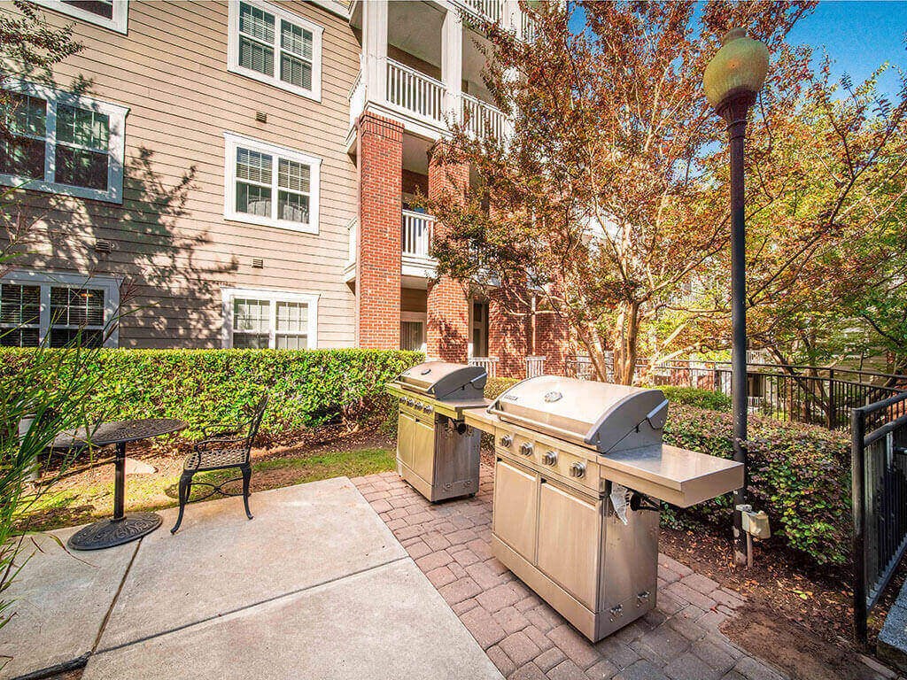 Grill And Table at Rose Heights Apartments, Raleigh, NC