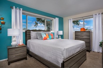 Fully furnished bedroom at Park Greene Apartments 2641 Shadyside Avenue 1-3 Beds Apartment for Rent - Photo Gallery 5