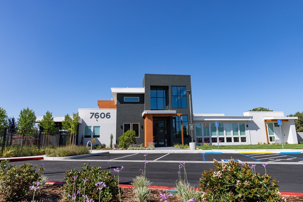 Solasta leasing office and clubhouse building