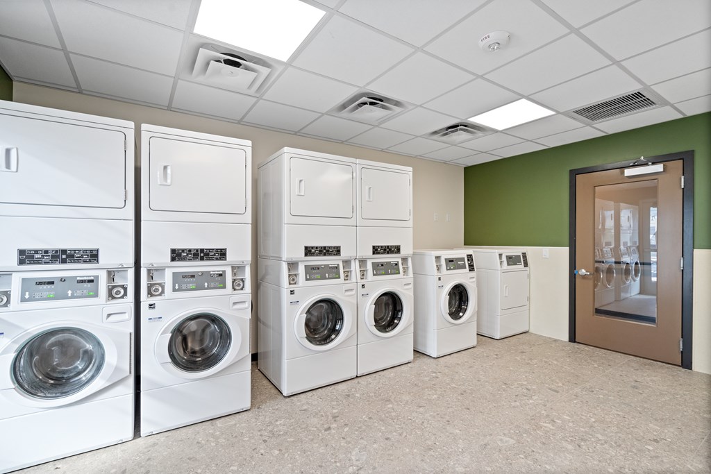 Community laundry room at Sierra on 66