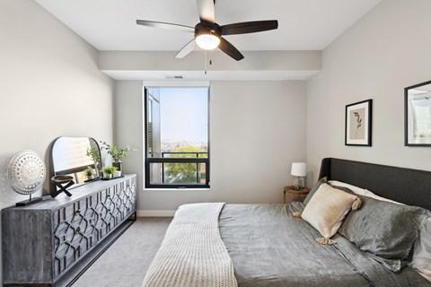 A bedroom at Risor of Bloomington.