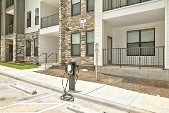 Ryder Ridge-EV Charging Station