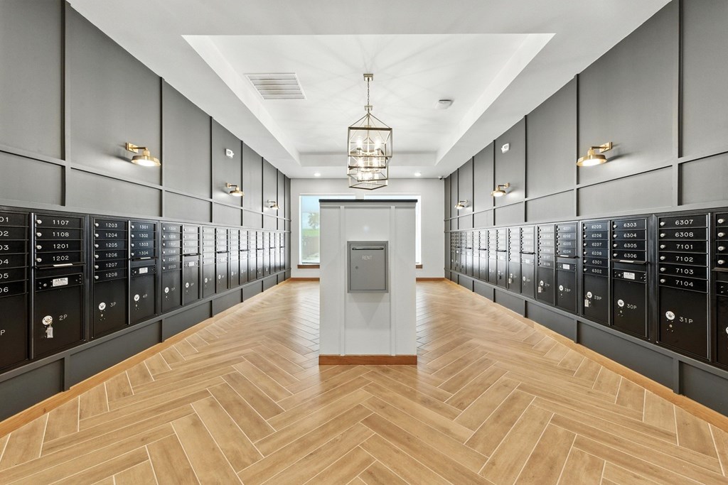 Ryder Ridge-Mail Room