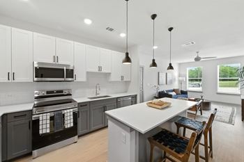 Ryder Ridge-Quartz Countertops