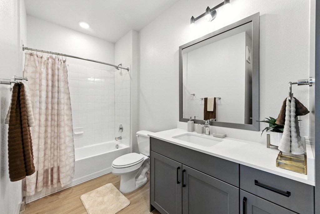 Ryder Ridge-Model Bathroom
