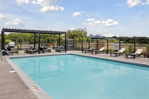 The outdoor pool at Oberon Apartments in Maplewood, MN.