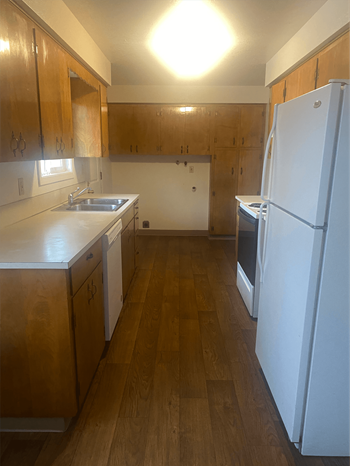 Chemawa Village Unit Kitchen - Photo Gallery 4