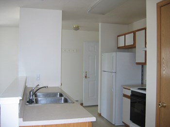 Comstock Unit Kitchen - Photo Gallery 3