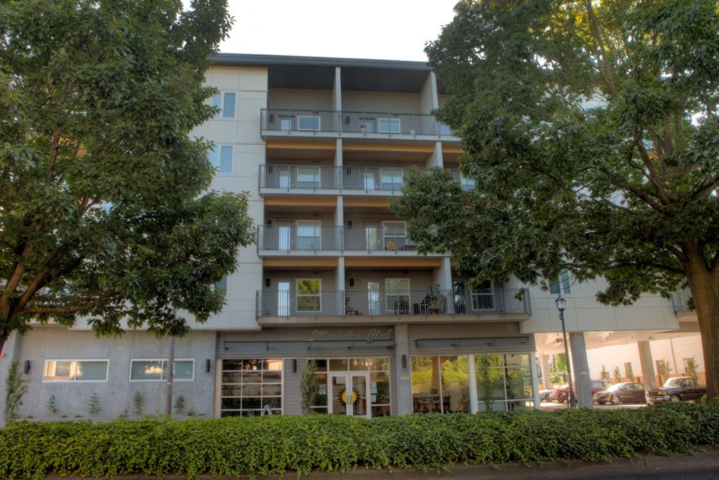 the building in which the hotel is located