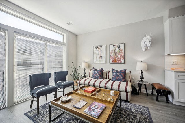 a living room with a couch and a coffee table at Park Kennedy, Washington