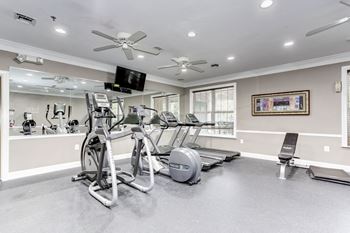 Fitness Center at County Center Crossing Apartments in Woodbridge, VA