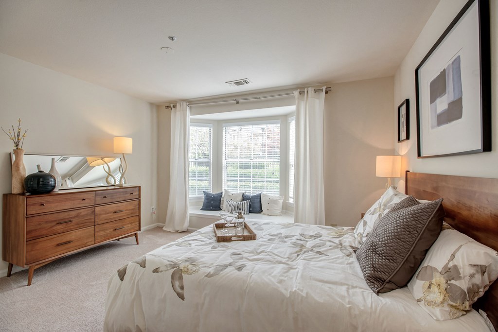 Gorgeous Bedroom at Cascades Overlook, Sterling, VA