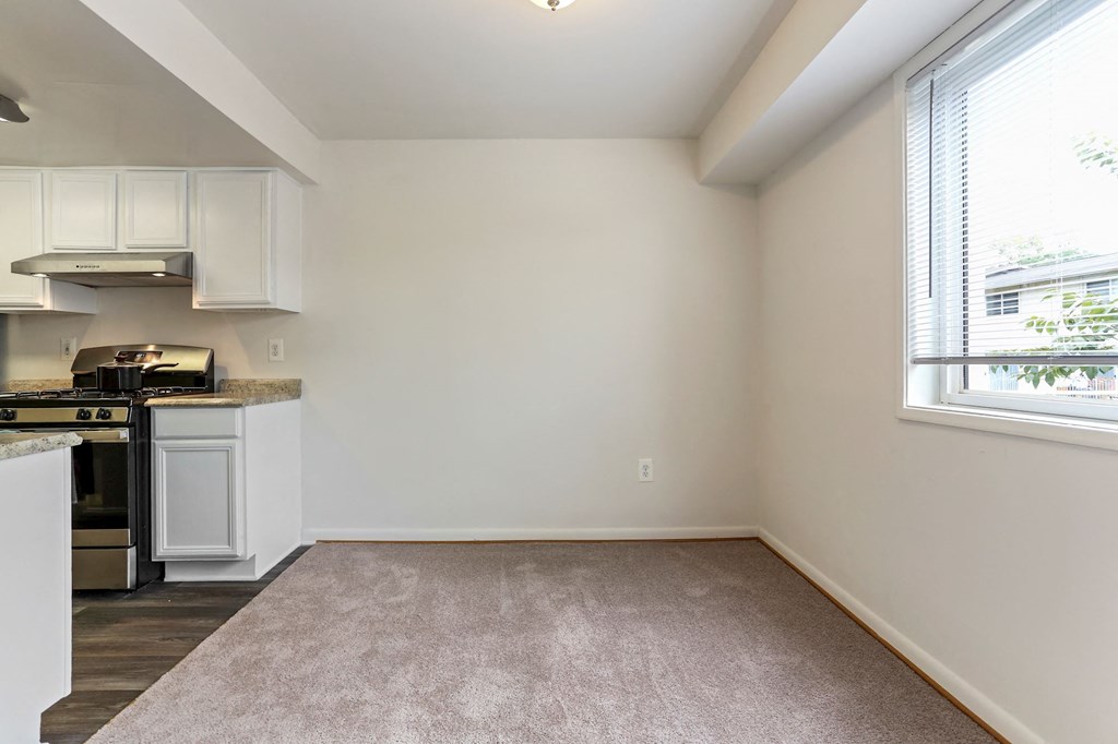 Electric Range In Kitchen at The Fields of Alexandria, Virginia, 22304