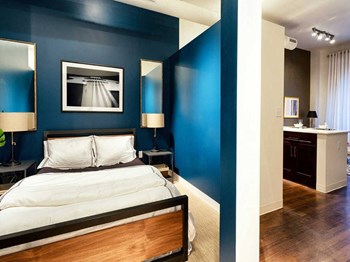 10 N Calvert Street Studio-2 Beds Apartment for Rent - Photo Gallery 7