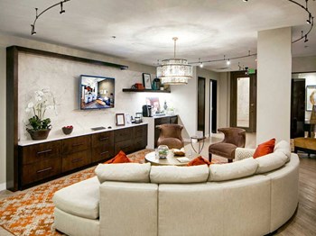 10 N Calvert Street Studio-2 Beds Apartment for Rent - Photo Gallery 4