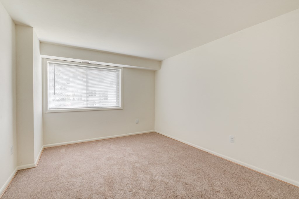 Beautiful Window Coverings at The Fields of Alexandria, Alexandria, VA, 22304